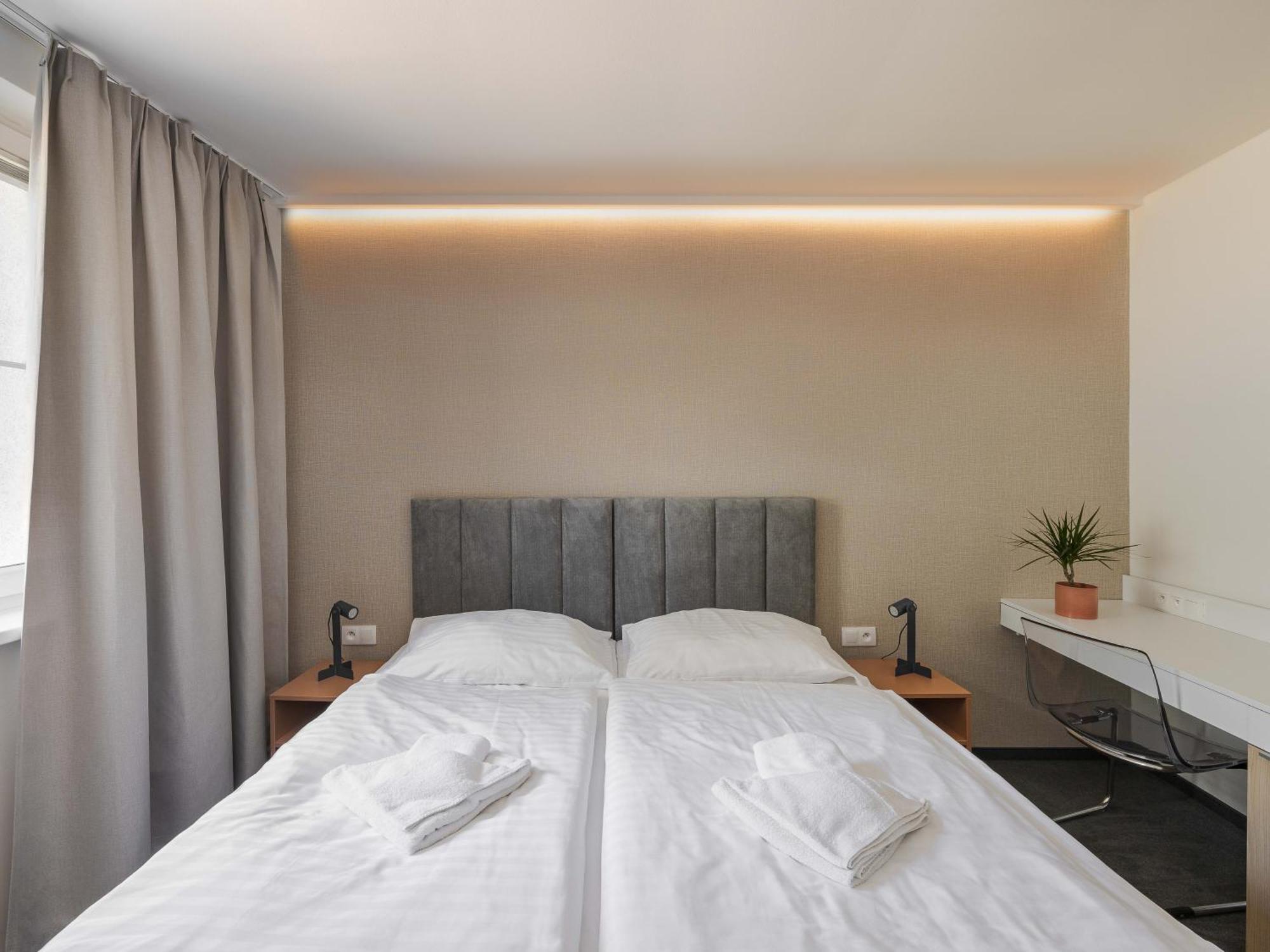 Hotel Taxis Bratislava - New Rooms Eksteriør billede